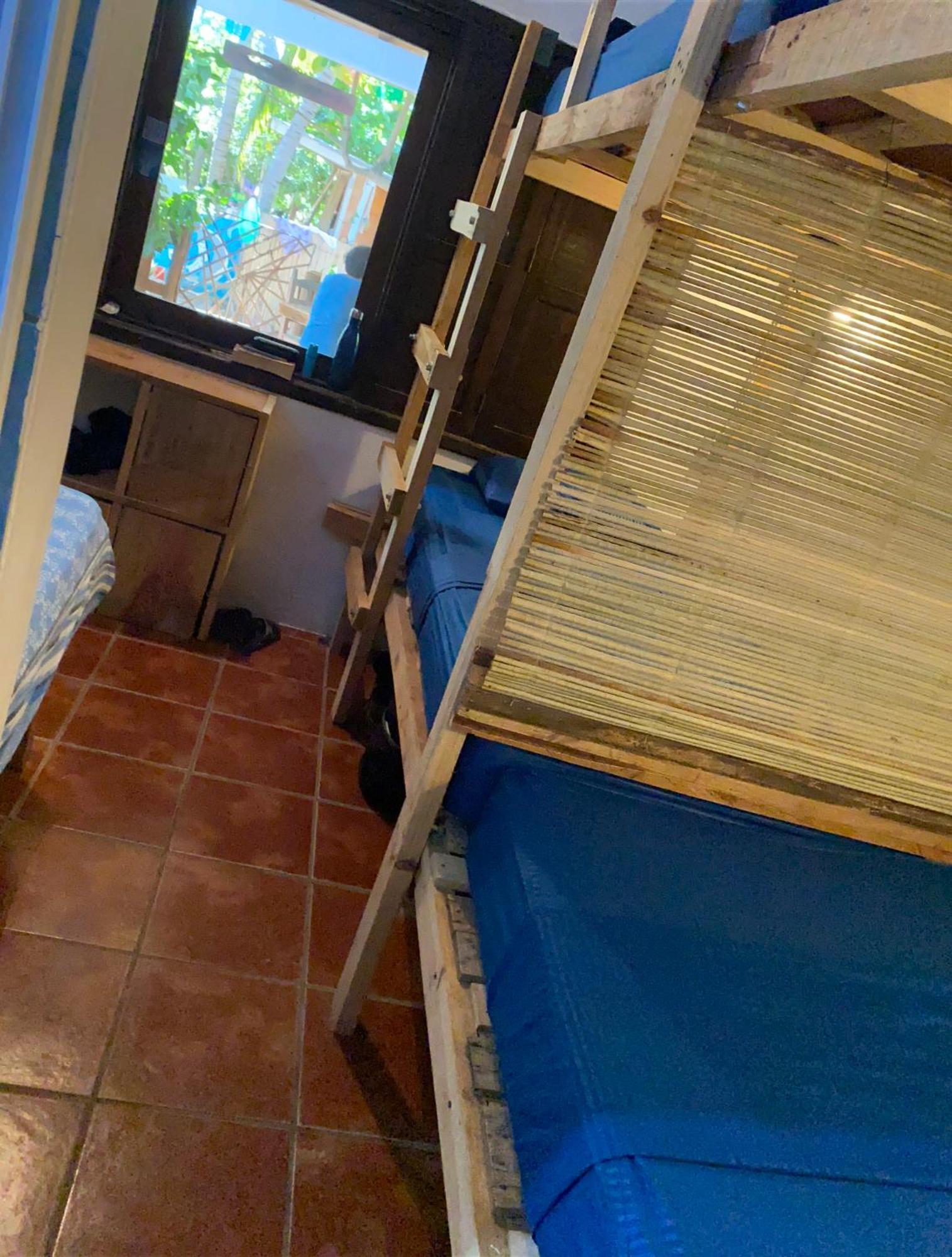 סיפוליטה Hostal Mar De Fondo מראה חיצוני תמונה